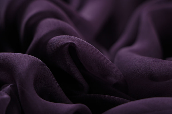 Plum purple chiffon fabric in pure silk | new tess