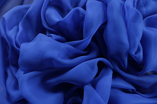 Electric blue chiffon fabric in pure silk | new tess