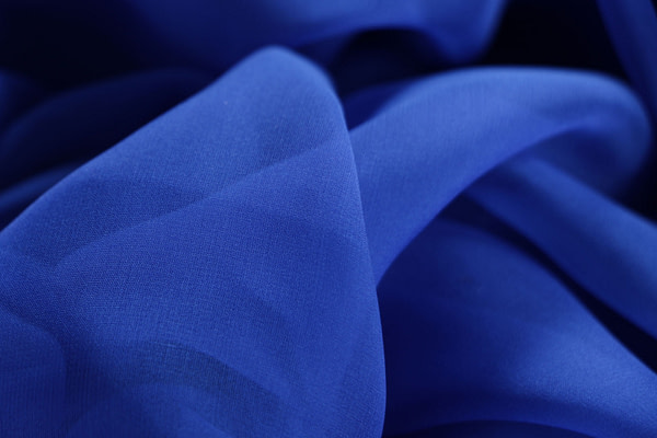 Electric blue chiffon fabric in pure silk | new tess