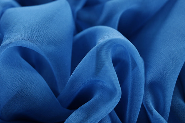 Portofino blue chiffon fabric in pure silk | new tess