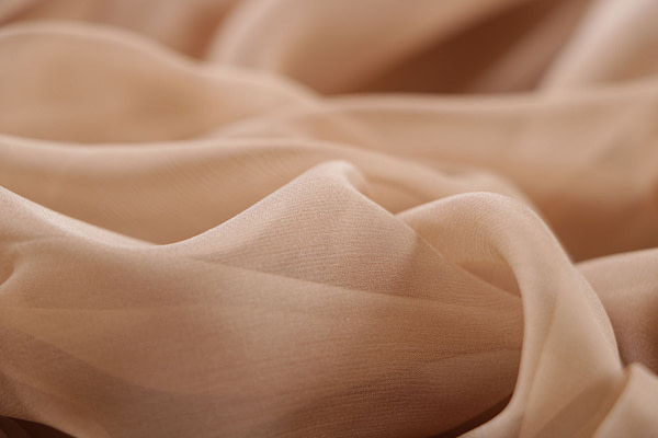 Honey brown chiffon fabric in pure silk | new tess
