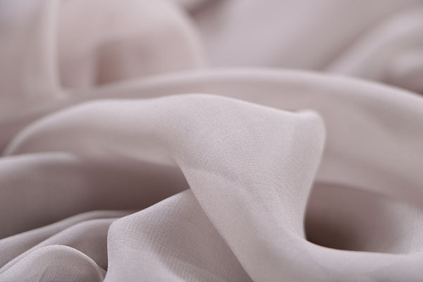 Steel silver chiffon fabric in pure silk | new tess