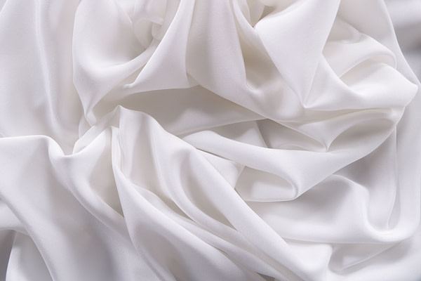 Tessuto Crepe de Chine Bianco Ottico in seta per abbigliamento