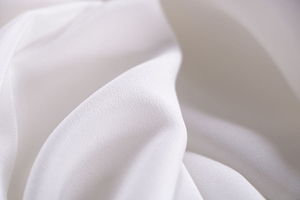 Tessuto Crepe de Chine Bianco Ottico in seta per abbigliamento