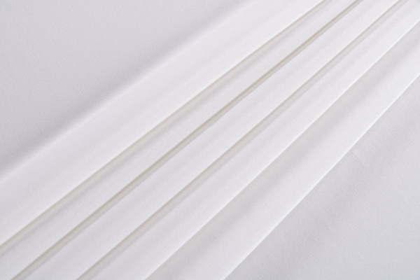 Ivory white crêpe de chine fabric in pure silk | new tess