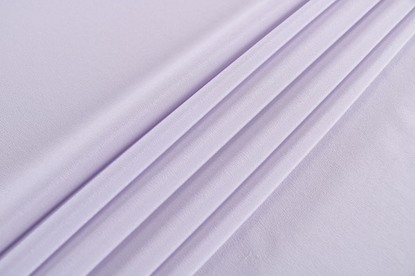 Light purple crêpe de chine fabric in pure silk | new tess