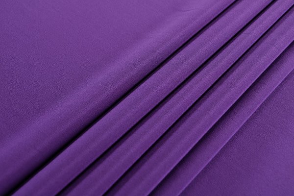 Tissu Couture Crêpe de Chine Violet améthyste en Soie