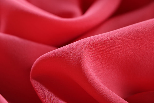 Geranium pink crêpe de chine fabric in pure silk | new tess