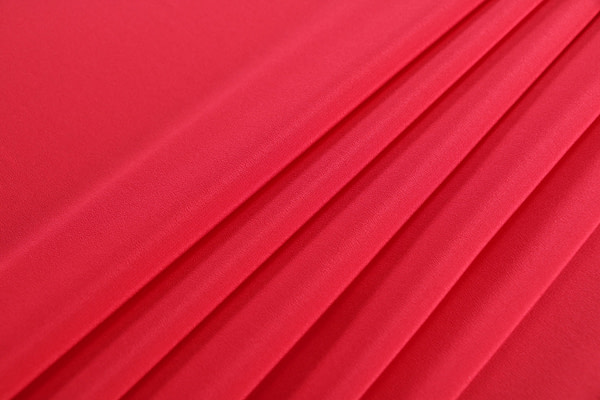 Tissu Couture Crêpe de Chine Rouge feu en Soie