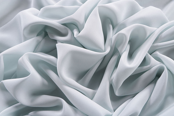 Water blue crêpe de chine fabric in pure silk | new tess