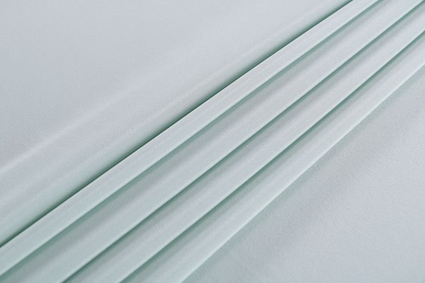 Opal green crêpe de chine fabric in pure silk | new tess