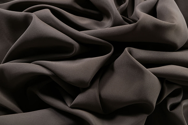 Army green crêpe de chine fabric in pure silk | new tess