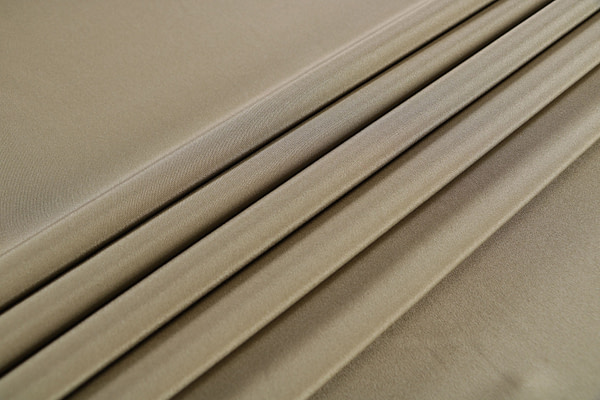 Olive green cady fabric in pure silk | new tess