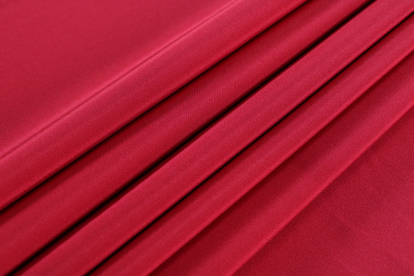 Tissu Couture Drap Rouge rubis en Soie