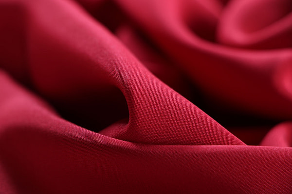 Tissu Couture Drap Rouge rubis en Soie