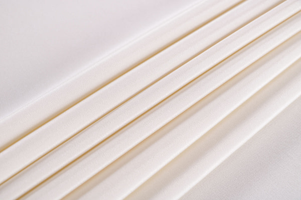Milk white cady fabric in pure silk | new tess