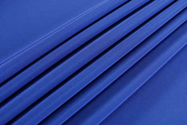 Tissu Couture Drap Bleu électrique en Soie