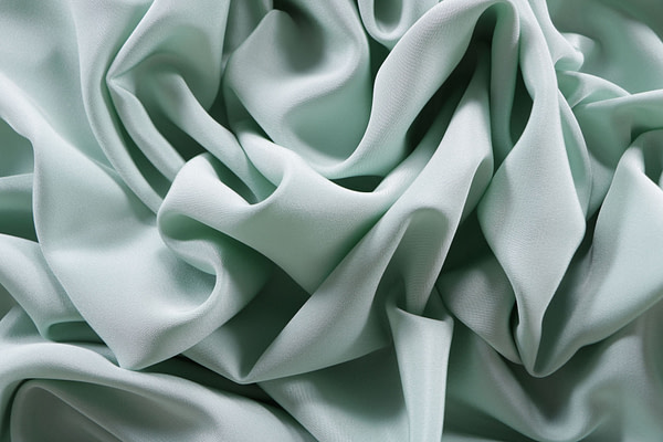 Tissu Couture Drap Vert chlorophylle en Soie