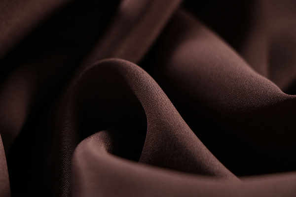Tissu Couture Drap Marron foncé en Soie