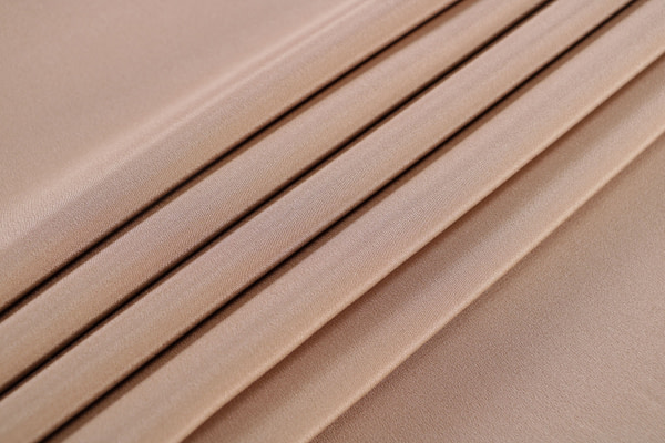 Honey brown cady fabric in pure silk | new tess