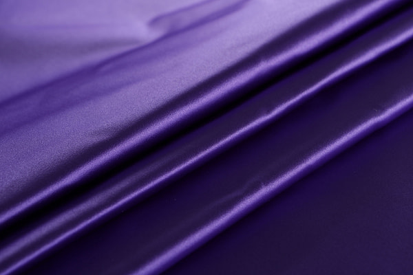 Tessuto Duchesse Iris per Abbigliamento