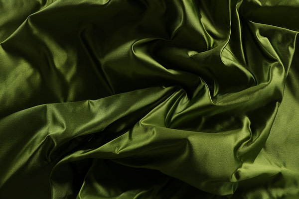 Tissu Couture Duchesse Vert mousse en Soie