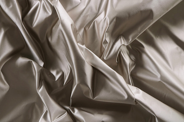 Tissu Couture Duchesse Gris pierre en Soie