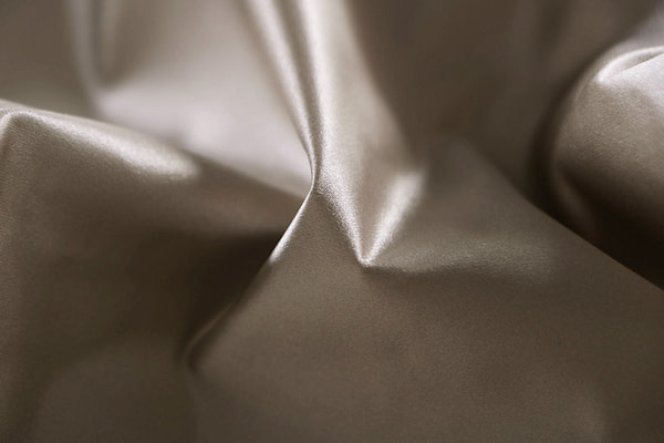 Tissu Couture Duchesse Gris pierre en Soie