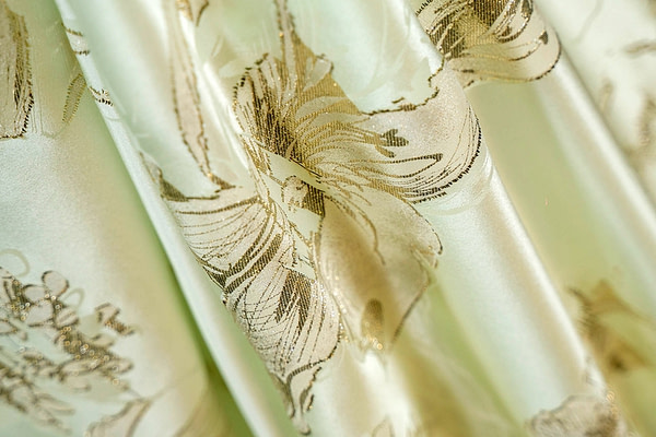 Floral silk jacquard fabric for evening gown | new tess