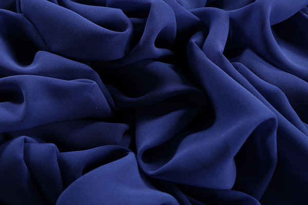 Tessuto Georgette Zaffiro per Abbigliamento