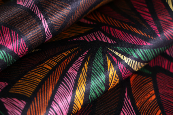 Geometric Print Apparel Fabric ST000793