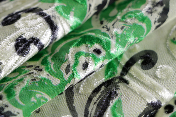 Flowers Print, Velvet Apparel Fabric ST000895