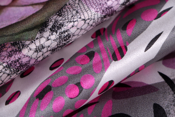 Abstract Print Apparel Fabric ST000903