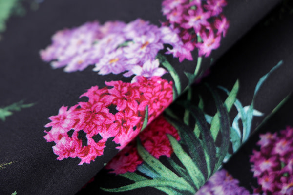 Illustrated Print Apparel Fabric ST000943