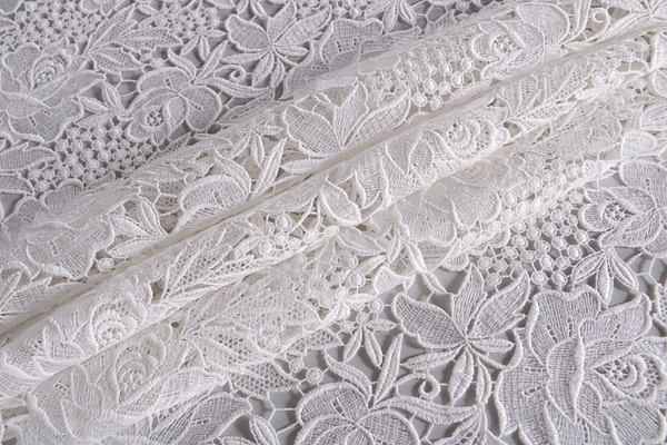 Laces-Embroidery Apparel Fabric TC001266
