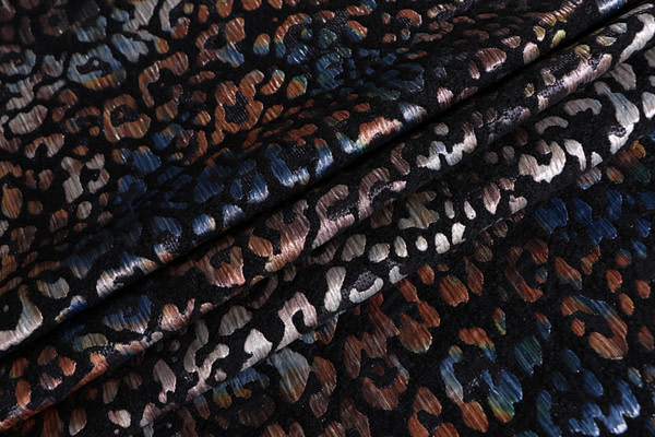 Jacquard Apparel Fabric UN001499