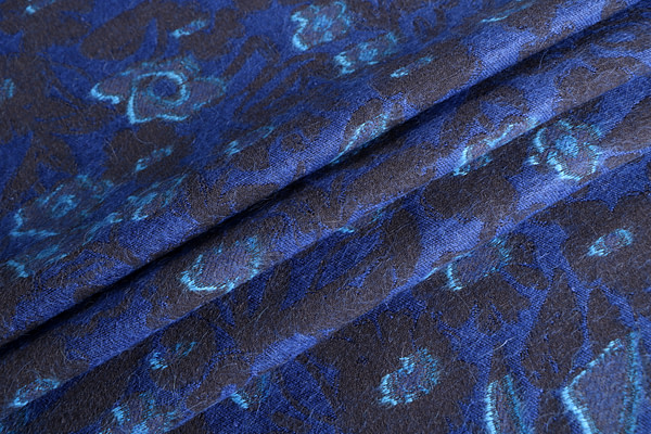 Flowers Jacquard Apparel Fabric UN001504