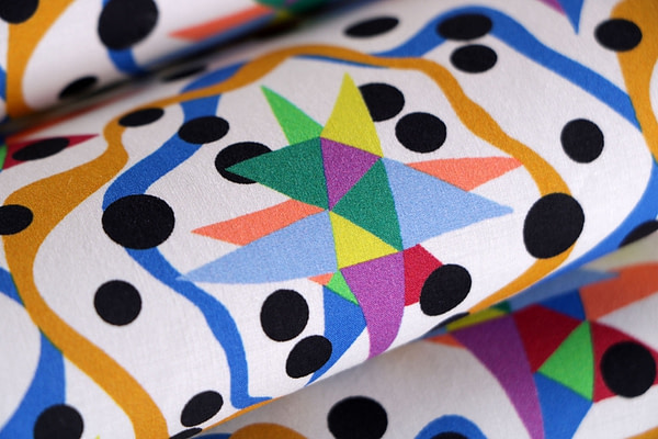 Abstract Print Apparel Fabric ST000530