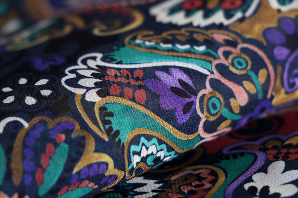 Paisley Print Apparel Fabric ST000566