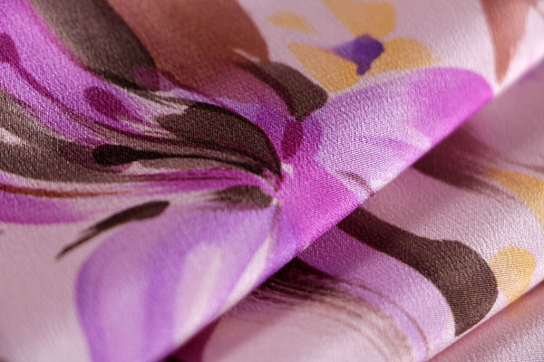 Tessuto Crepe Fiori Sfumati ST000638 per Abbigliamento