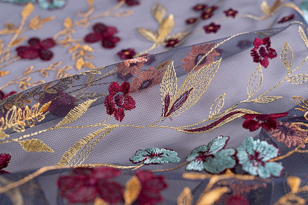 Laces-Embroidery Apparel Fabric TC000812