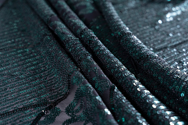 Abstract Laces-Embroidery Apparel Fabric UN001208