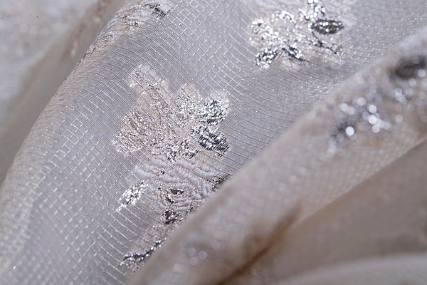 Tessuto Organza Fiore Coupè UN001227 per Abbigliamento