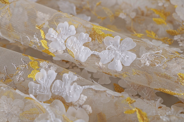 Tessuto Tulle Ricamato Fiore UN001275 per Abbigliamento