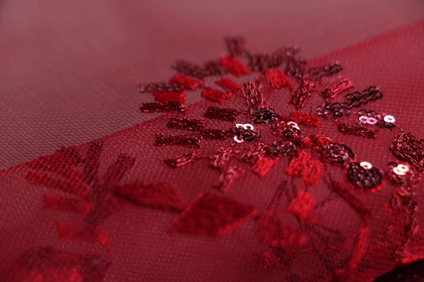 Tissu Couture Fleurs Dentelle et Broderie UN001338