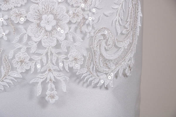 Laces-Embroidery Apparel Fabric ZC000015