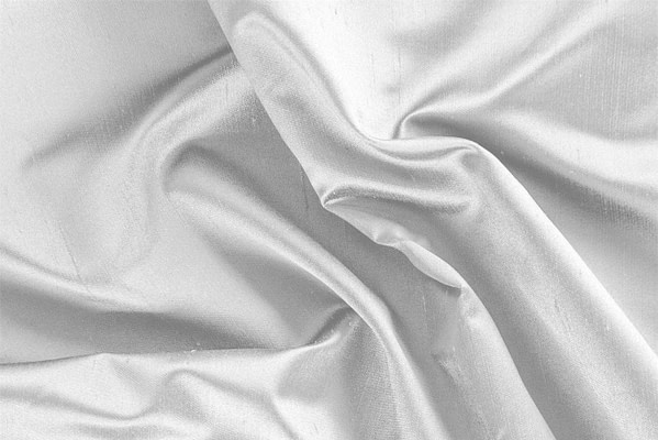 Tessuto Raso Shantung Bianco in seta per abbigliamento