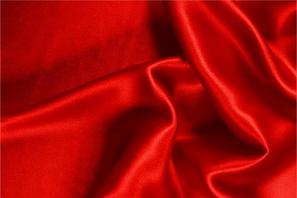 Tessuto bio Crêpe Satin rosso fuoco in seta biologica per abbigliament