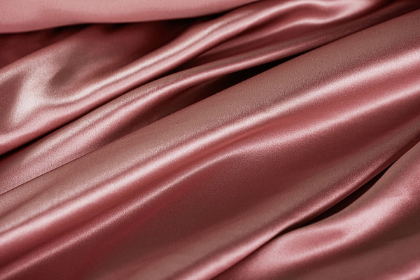 Phard pink silk crêpe back satin fabric | new tess
