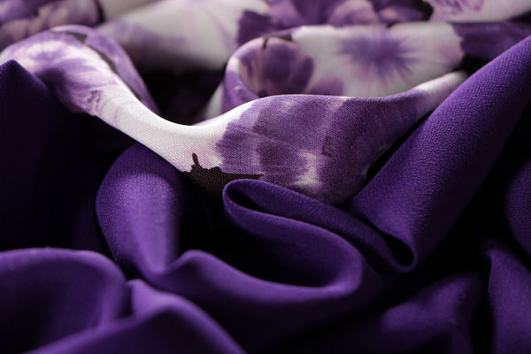 Tissus violets en crêpe de chine de pure soie